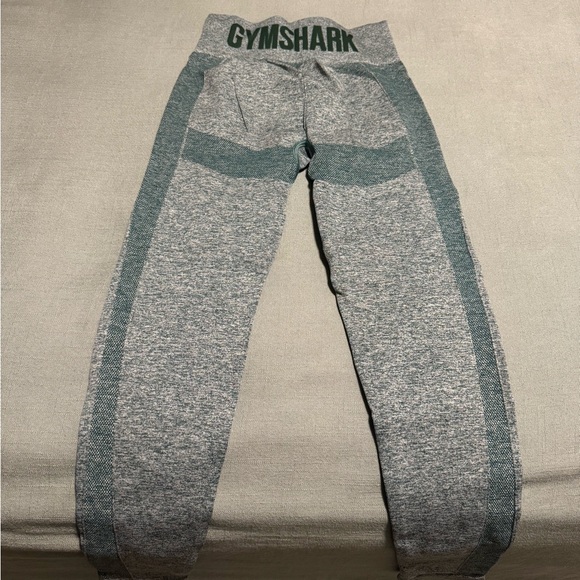 New Gymshark Flex highwaisted leggings - Picture 2 of 4